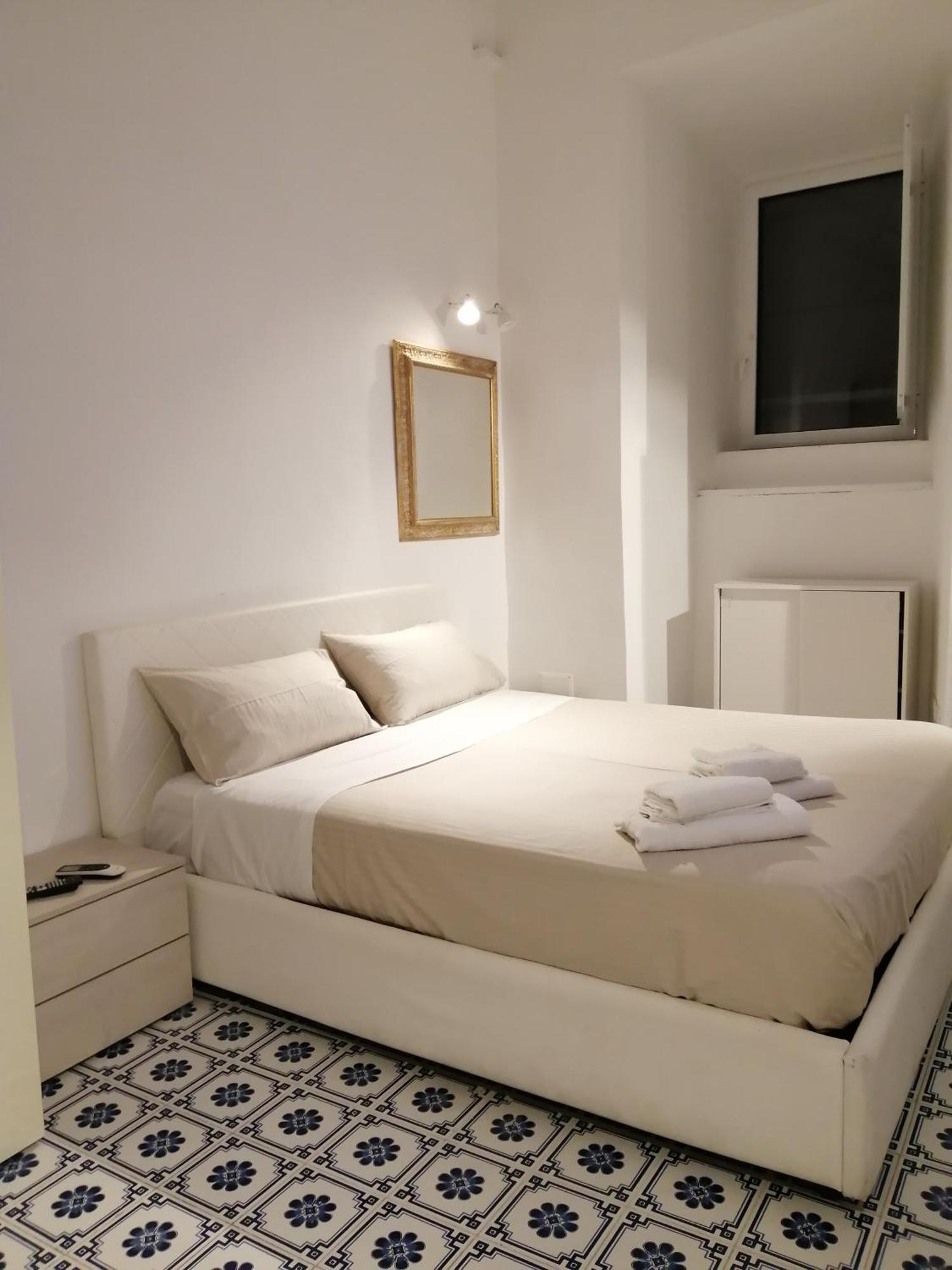 B&B Palazzo Satriano Наполи Стая снимка