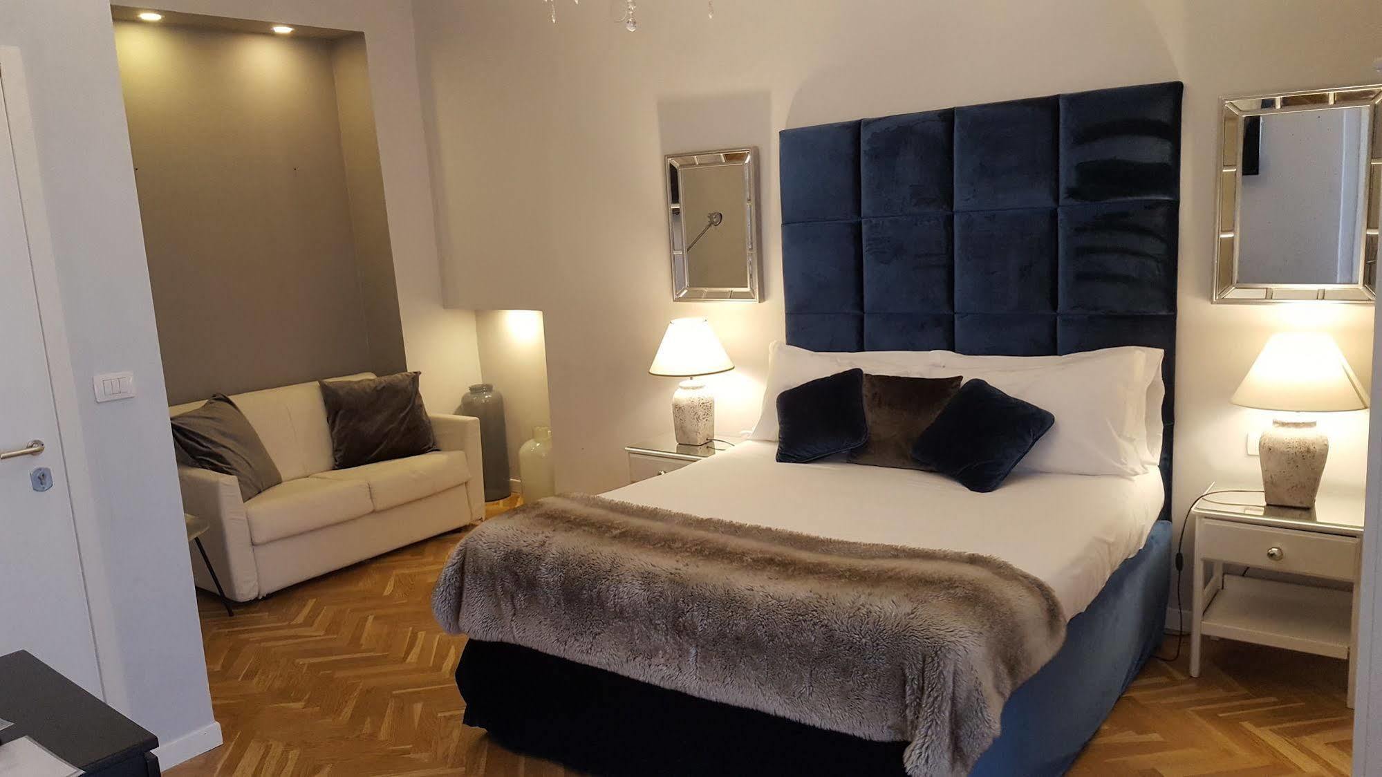 B&B Palazzo Satriano Наполи Екстериор снимка