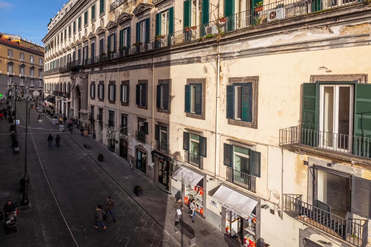 B&B Palazzo Satriano Наполи Екстериор снимка